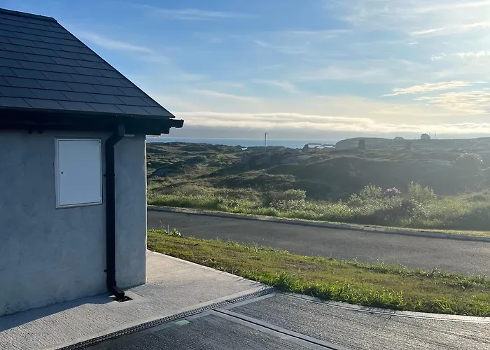 Teach Charlie Anne Feriehus *